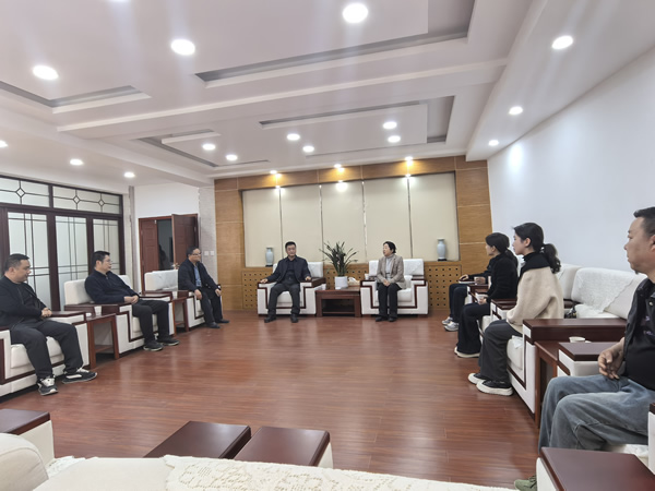 隴運(yùn)集團(tuán)潤(rùn)華旅游客運(yùn)公司、晟游天下旅行社與隴南師范學(xué)院歷史文化與旅游學(xué)院達(dá)成見(jiàn)習(xí)合作意向